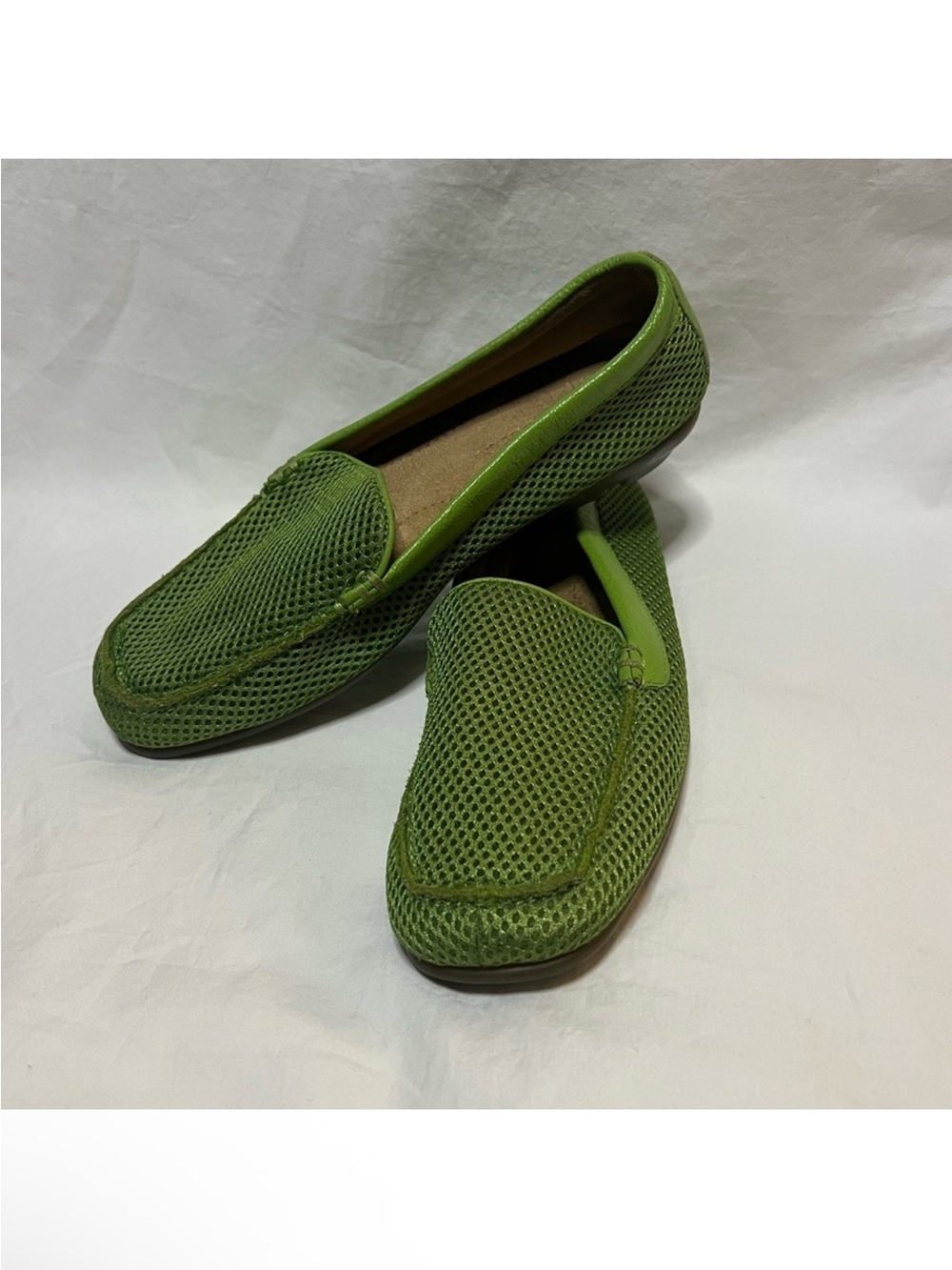 AEROSOLES Lime Green Mesh Loafers